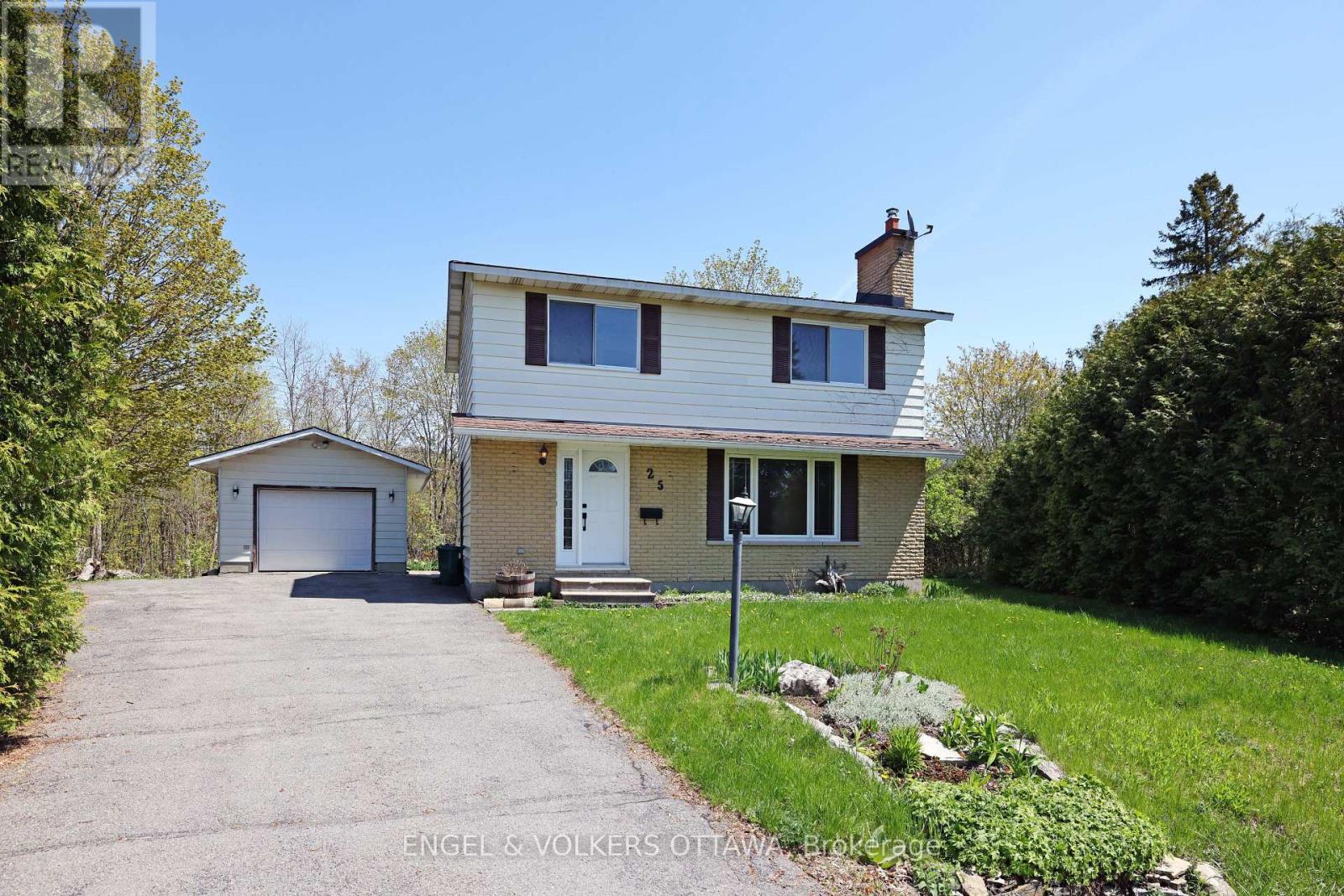 25 Coldstream Drive