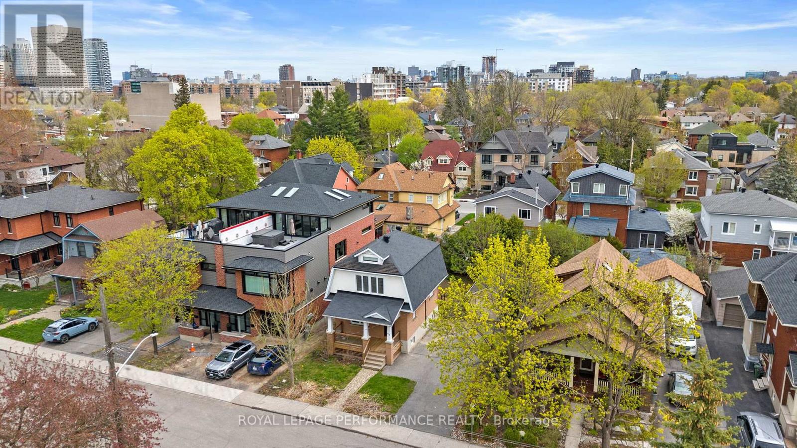 45 Hampton Avenue