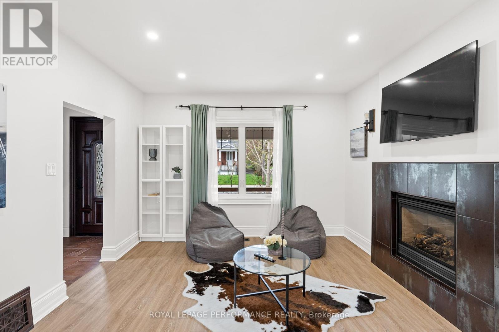 45 Hampton Avenue
