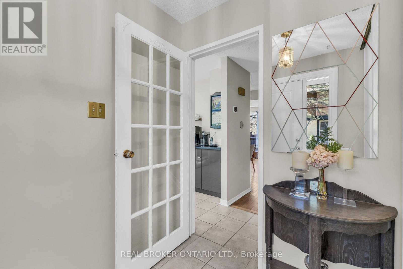 138 Mcclintock Way