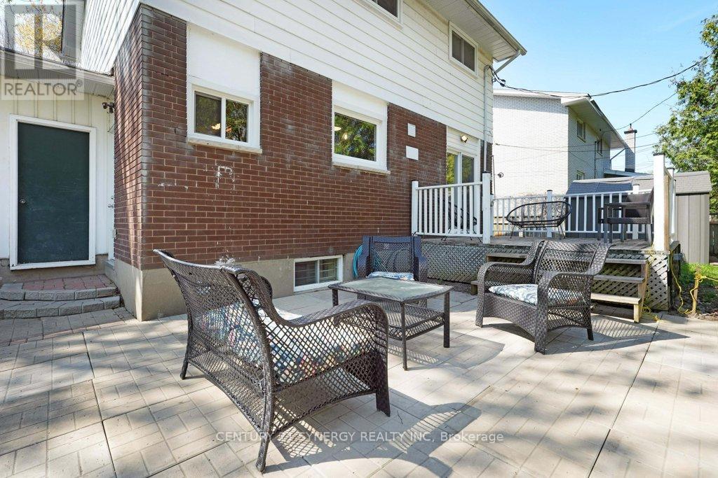 2522 Needham Crescent