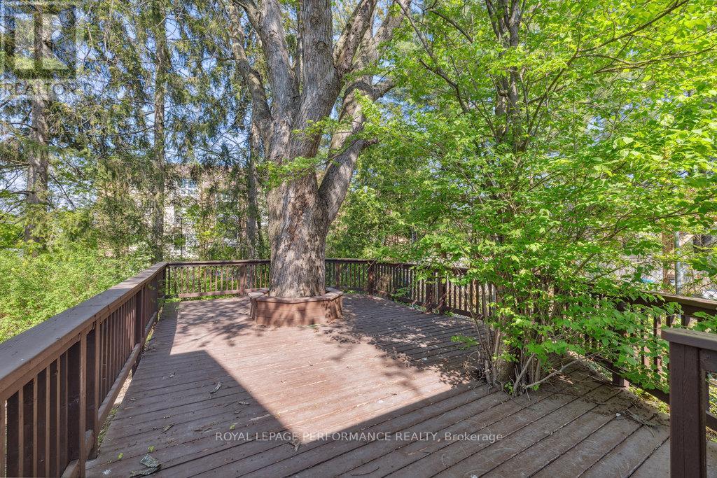 2045 Deerhurst Court