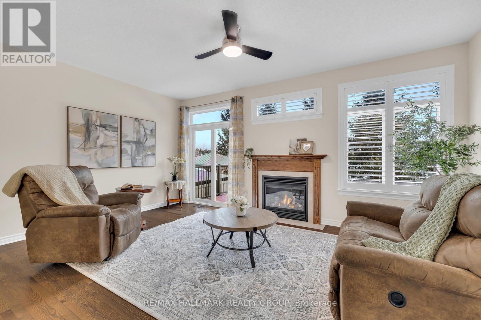 251 Royal Landing Gate