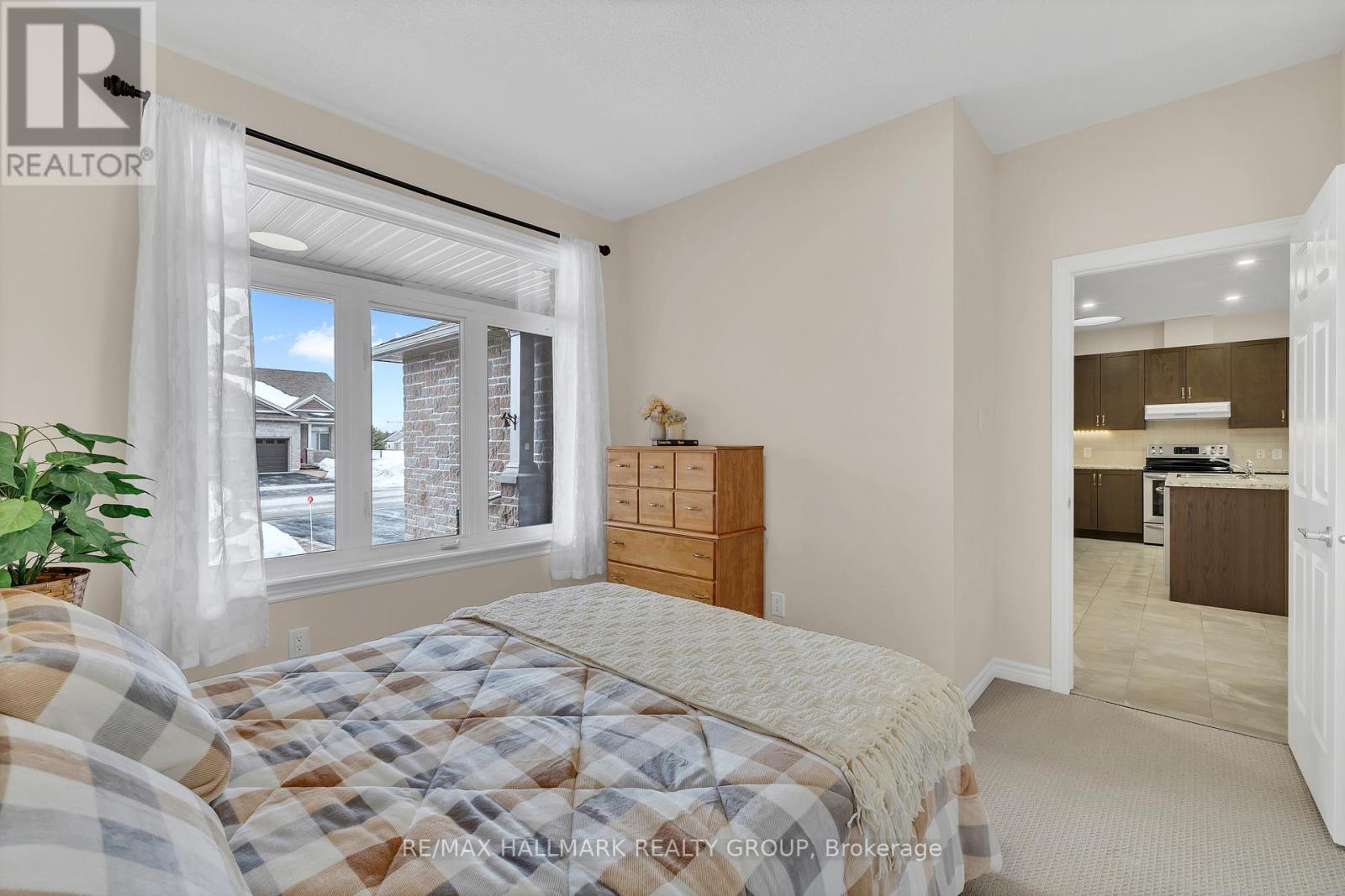 251 Royal Landing Gate