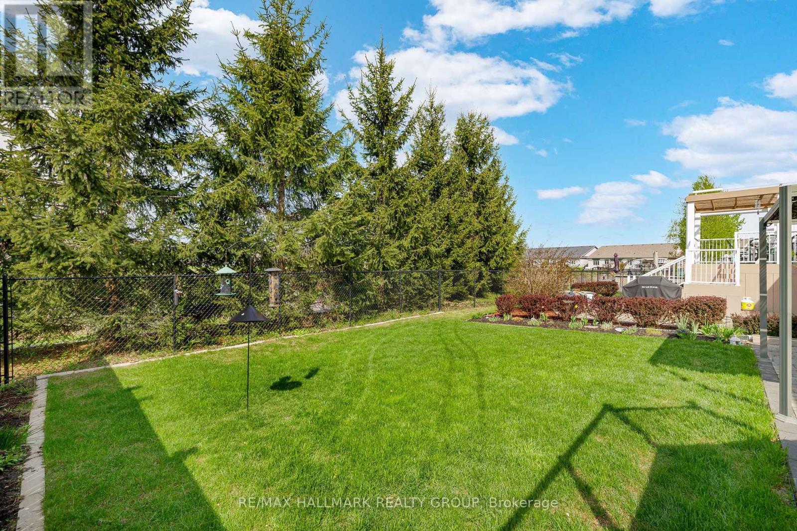 251 Royal Landing Gate