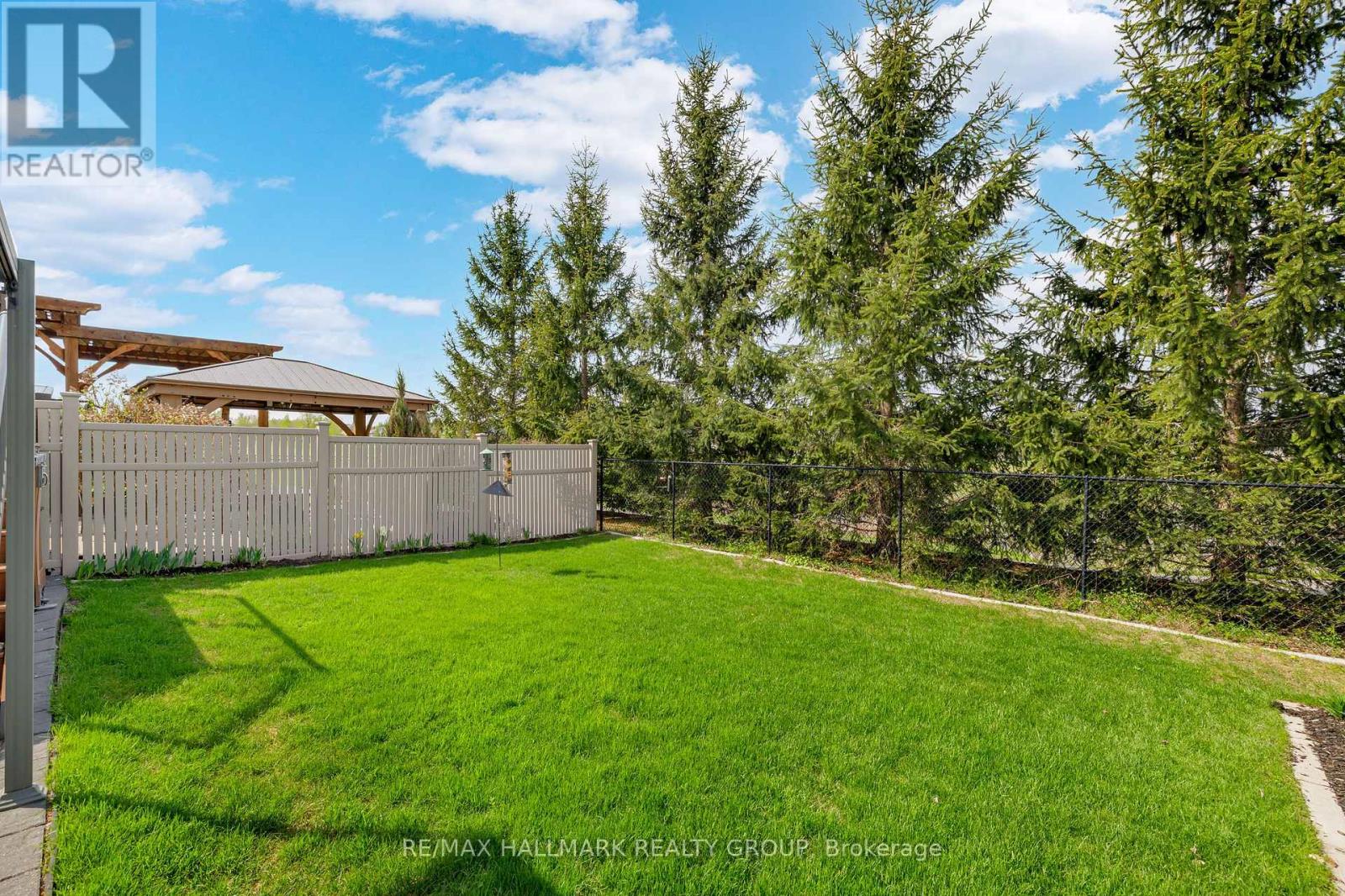 251 Royal Landing Gate