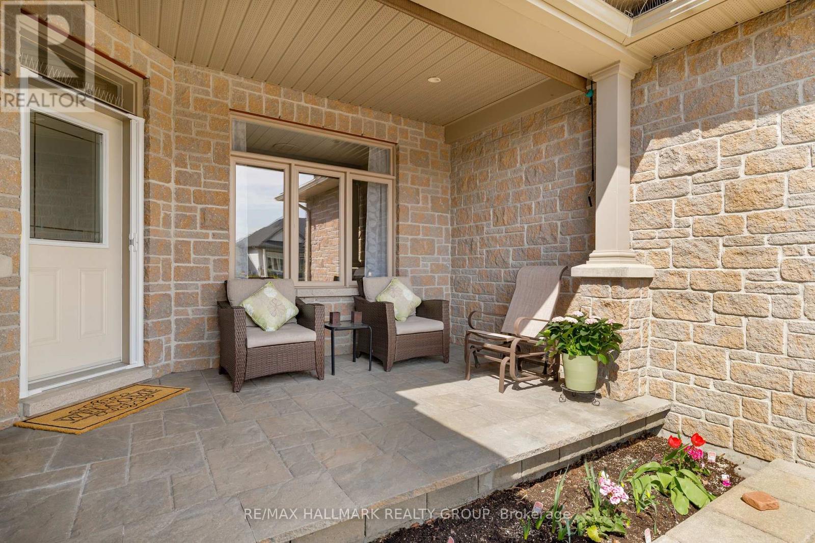 251 Royal Landing Gate