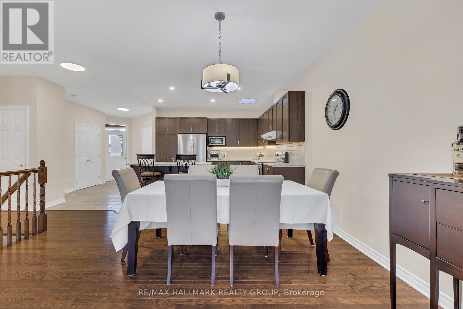 251 Royal Landing Gate