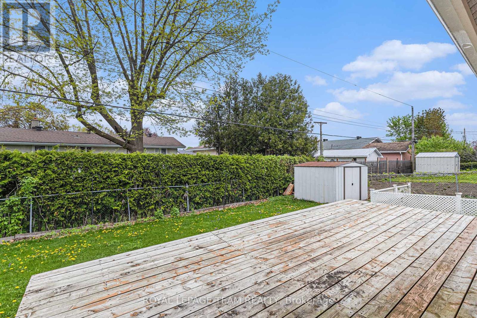 53 Viewmount Drive