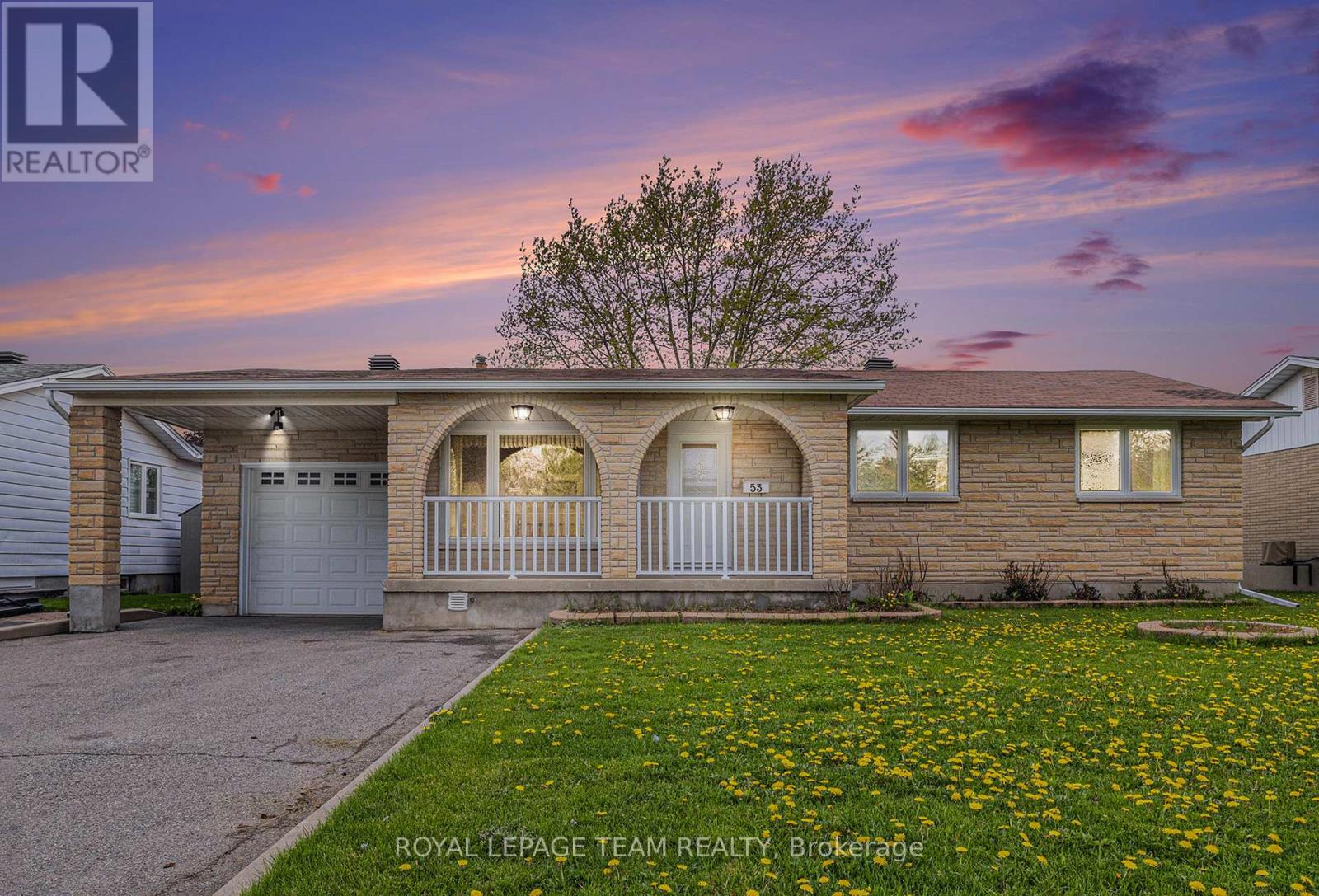 53 Viewmount Drive