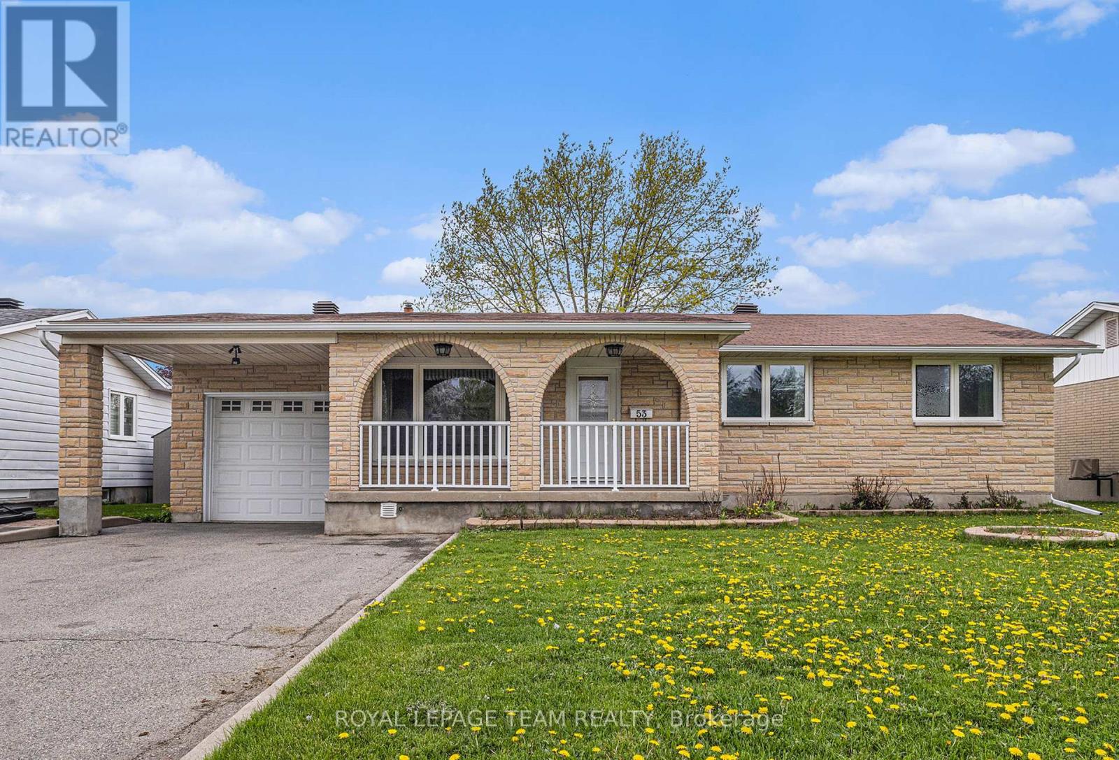 53 Viewmount Drive