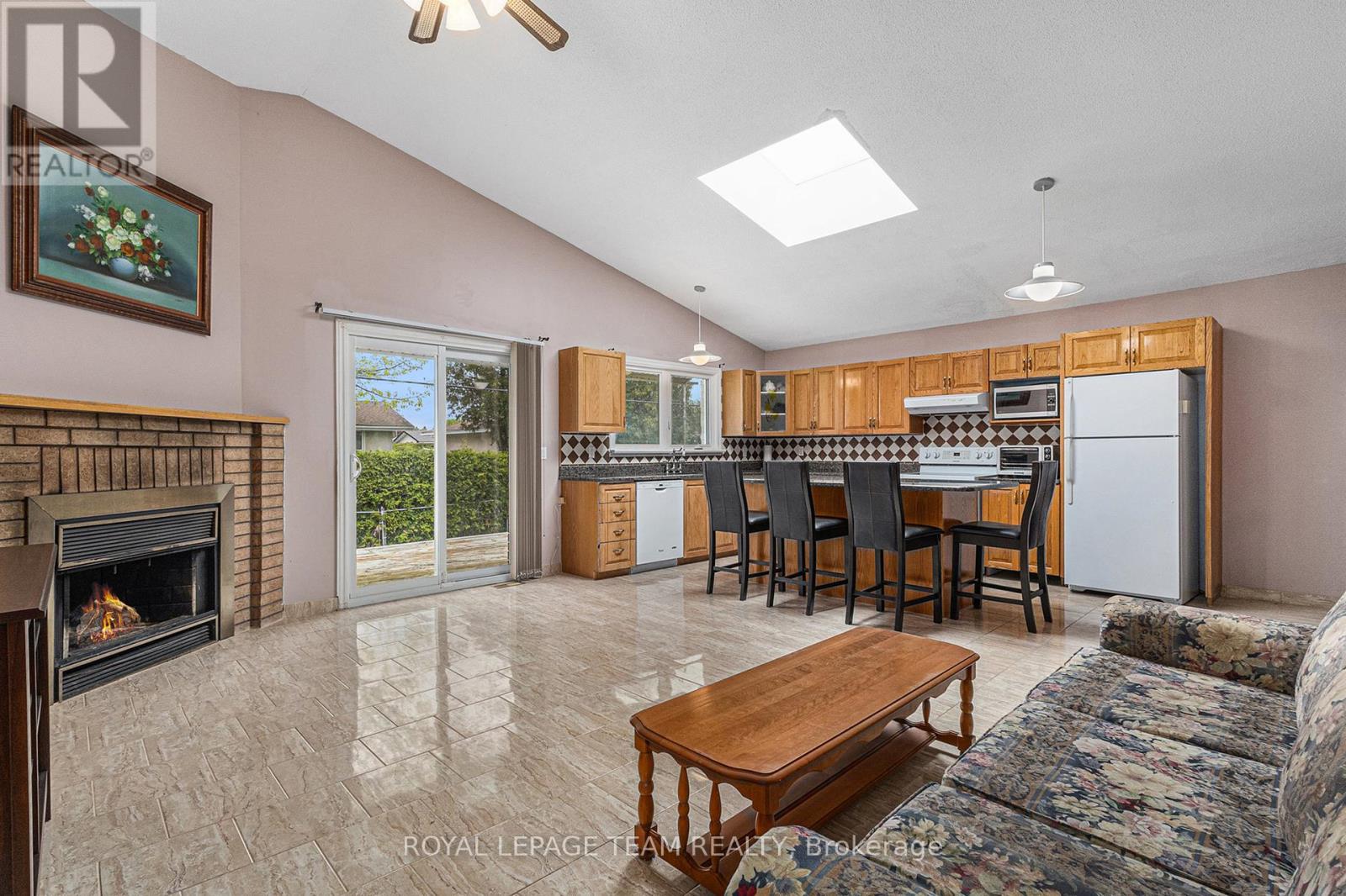 53 Viewmount Drive