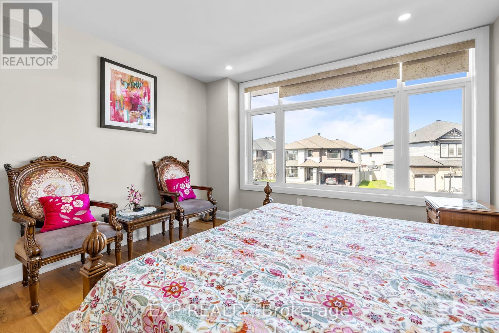 320 Serenade Crescent