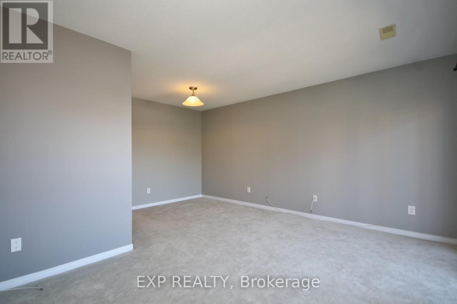 162 Urbancrest Private