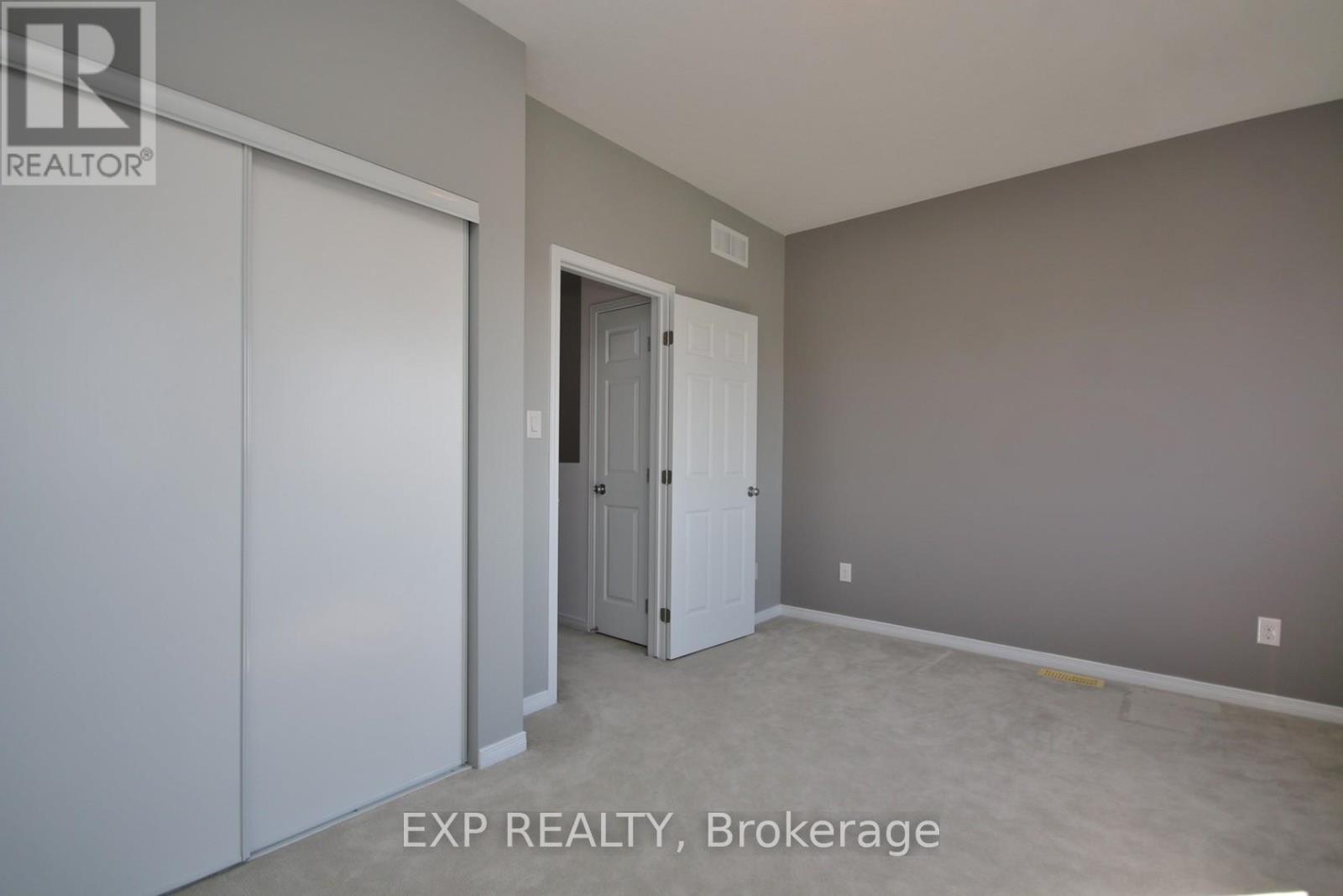 162 Urbancrest Private