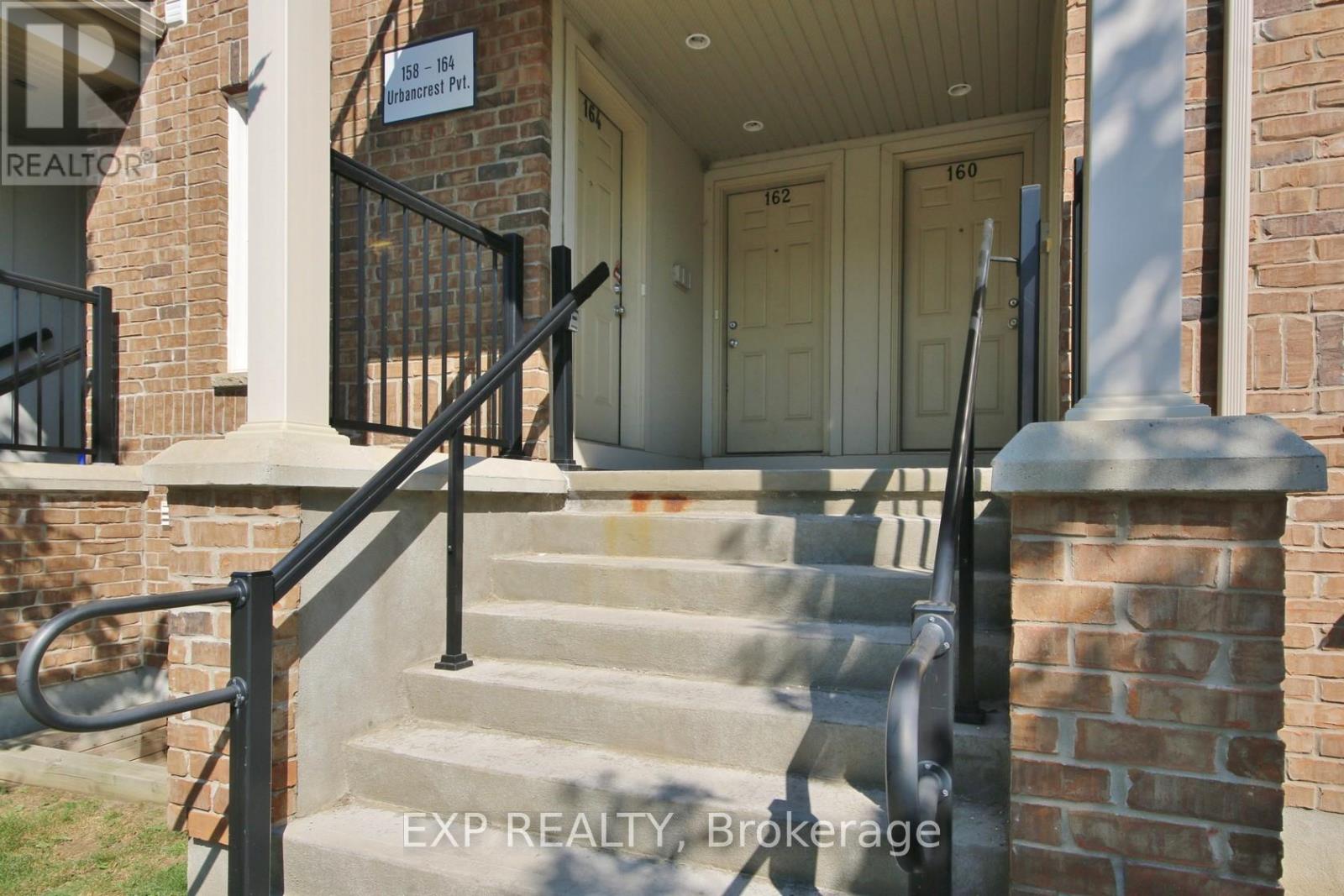 162 Urbancrest Private