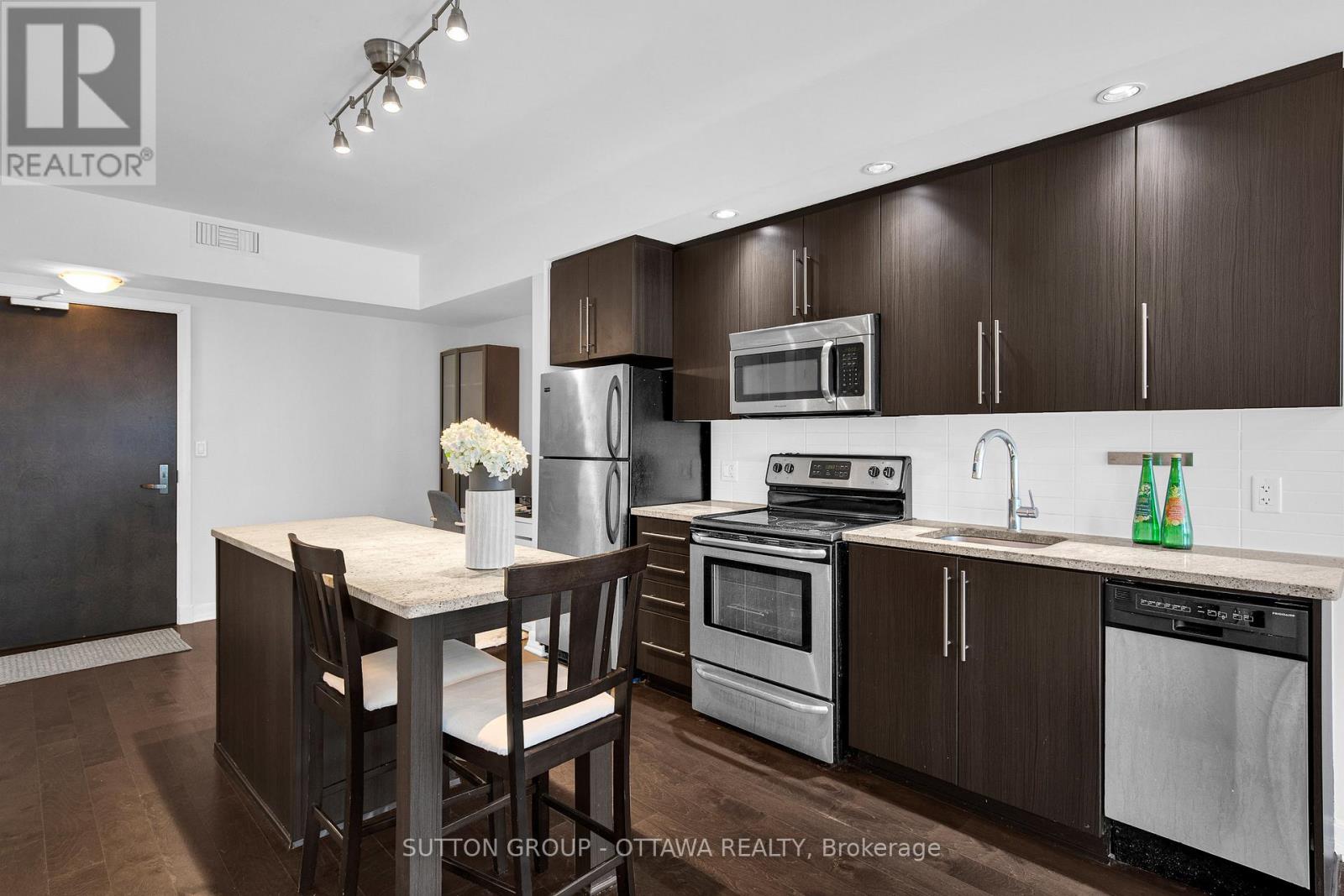 612 - 238 Besserer Street