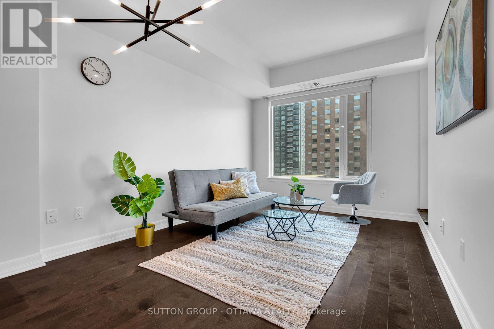 612 - 238 Besserer Street