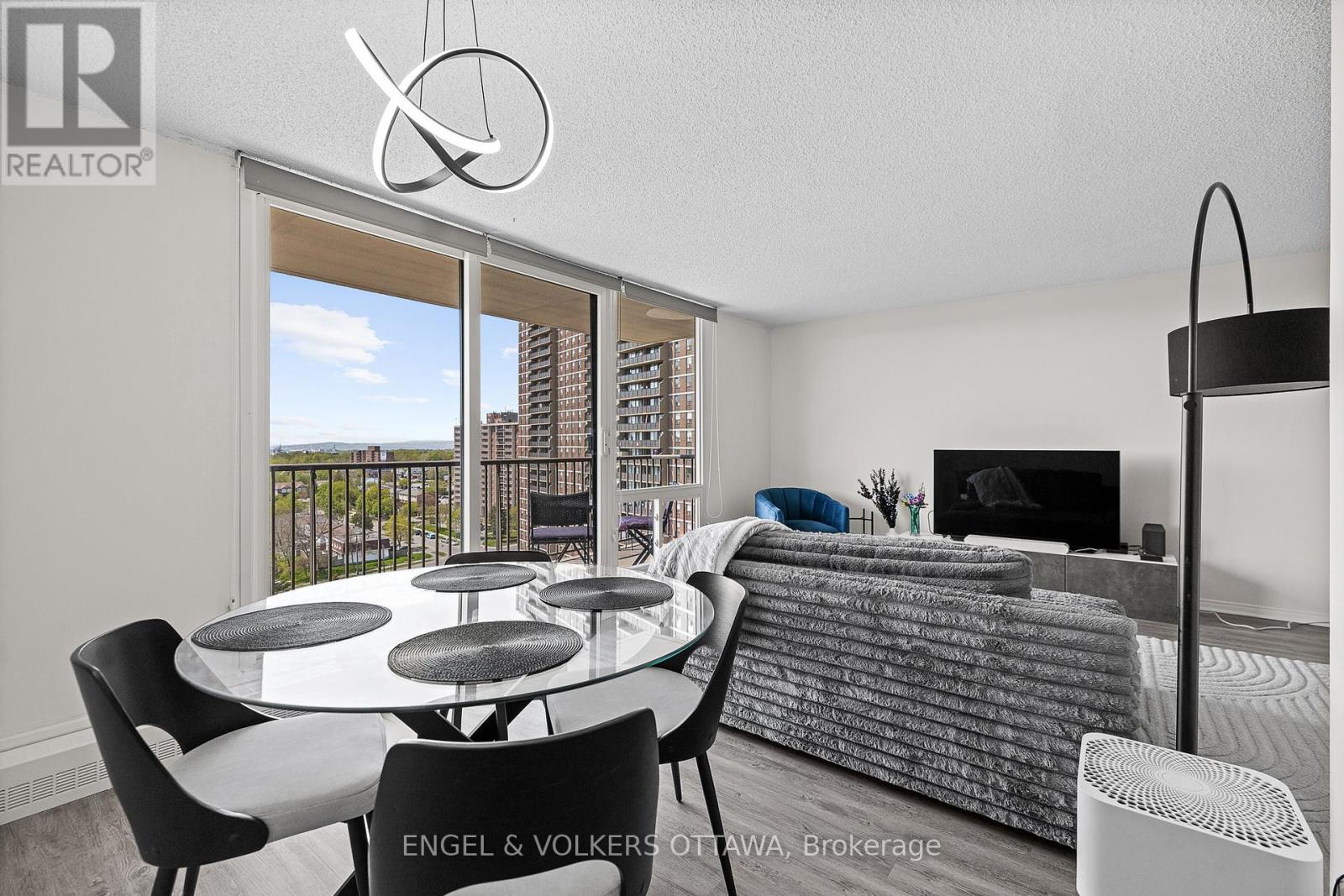 1404 - 665 Bathgate Drive