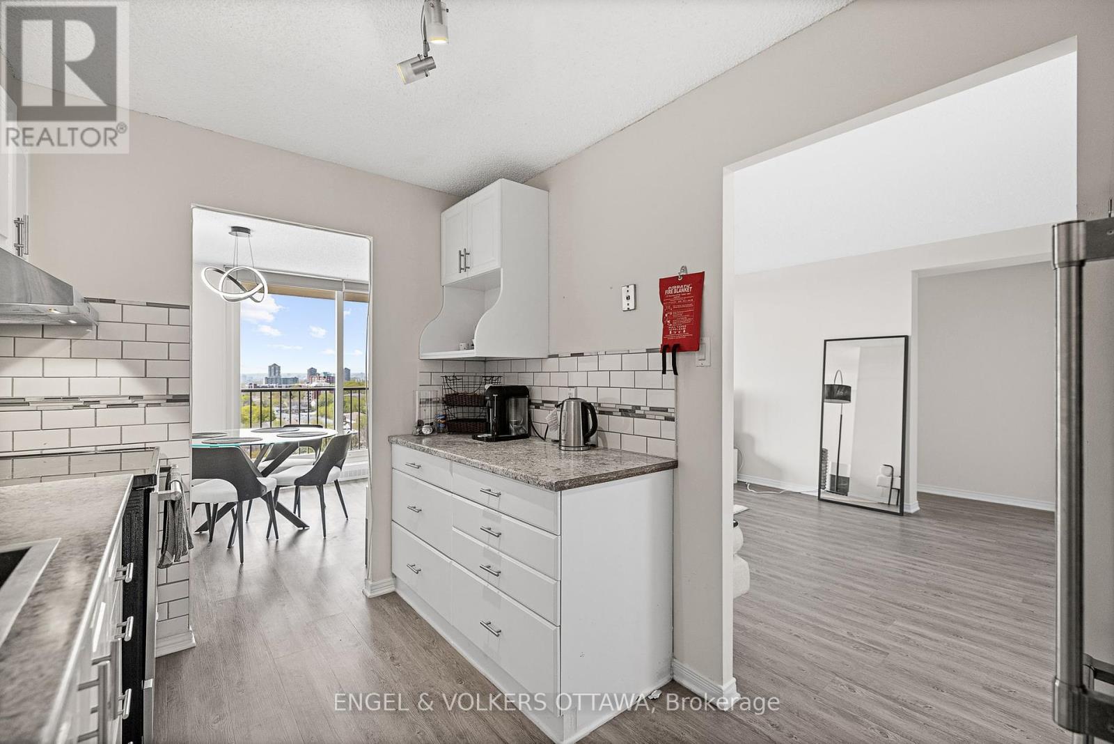 1404 - 665 Bathgate Drive