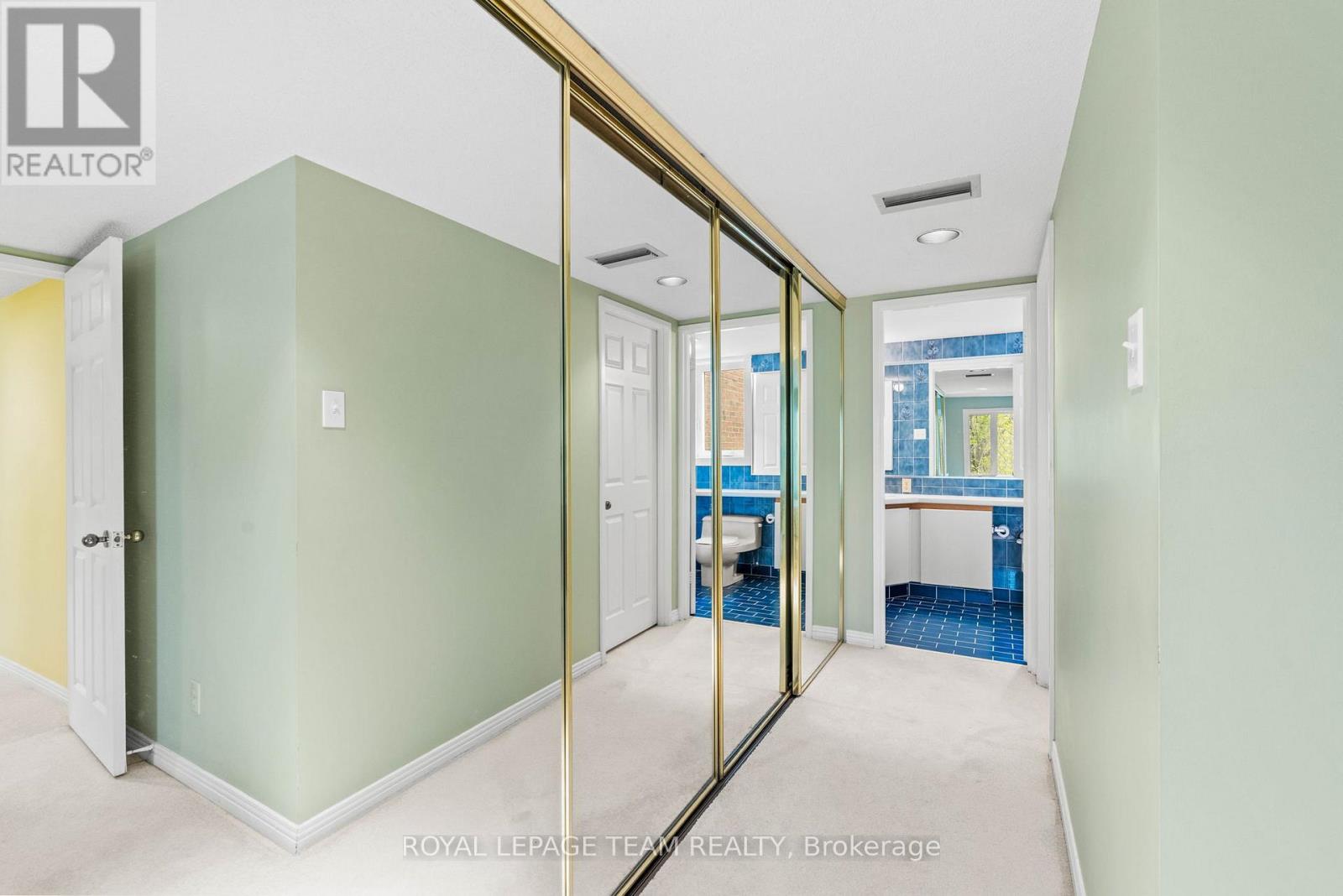 11 - 253 Botanica Private