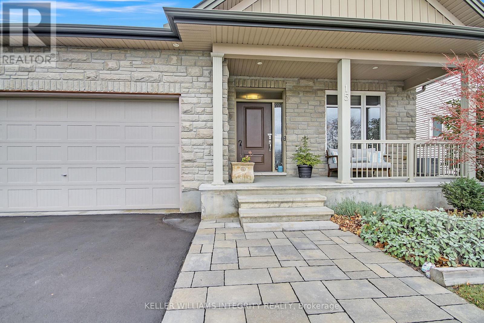 15 York Crossing