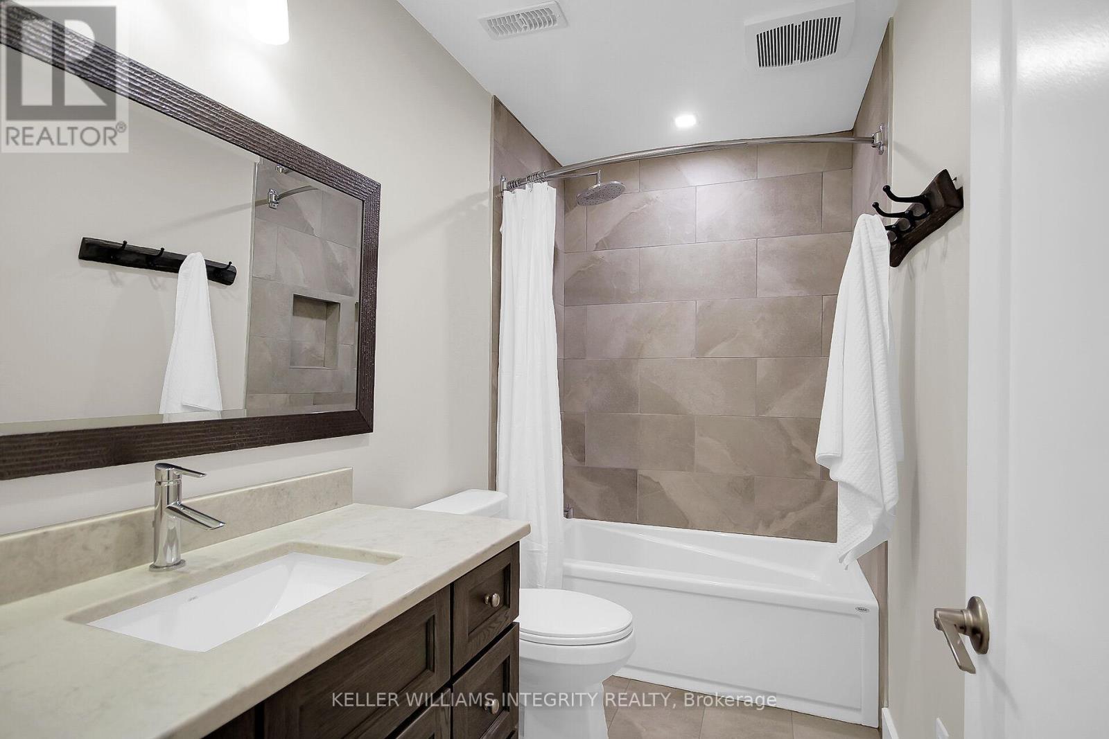 15 York Crossing