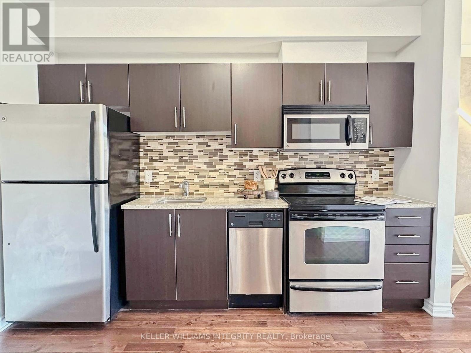 320 - 429 Kent Street