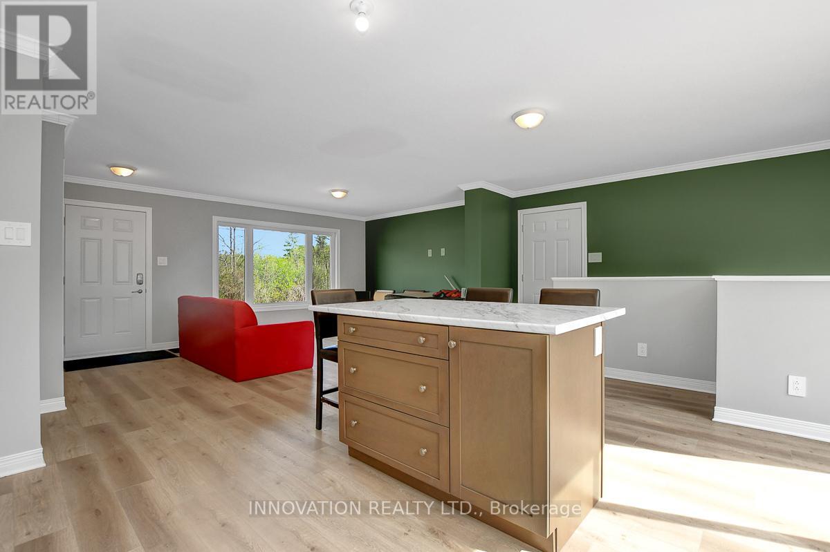 125 Norma Street N