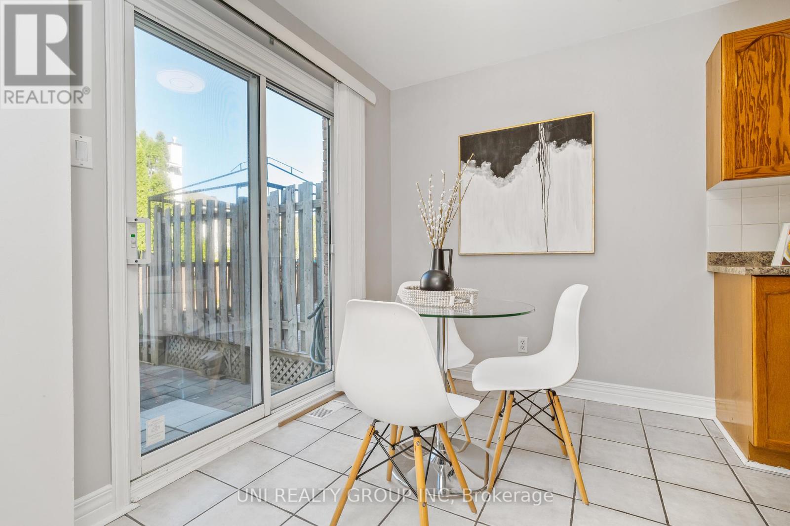 114 Thornbury Crescent