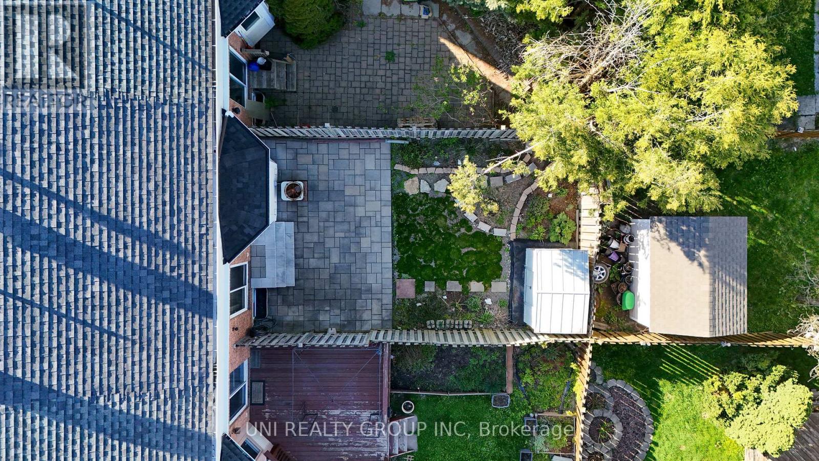 114 Thornbury Crescent