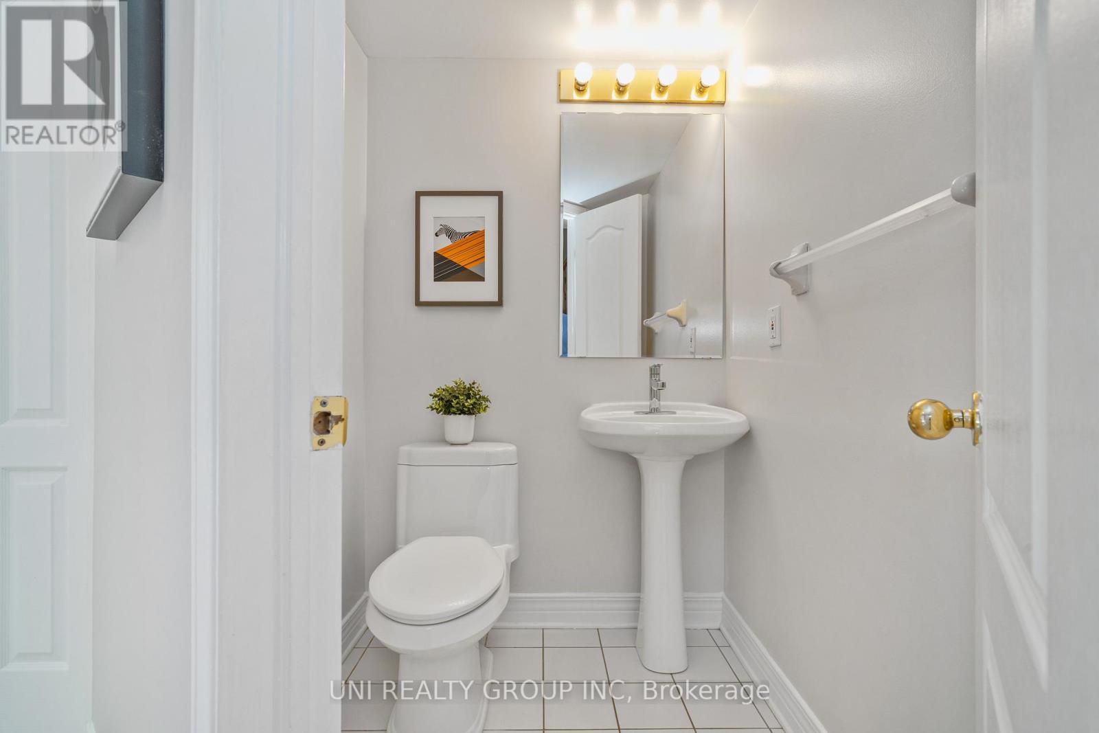 114 Thornbury Crescent