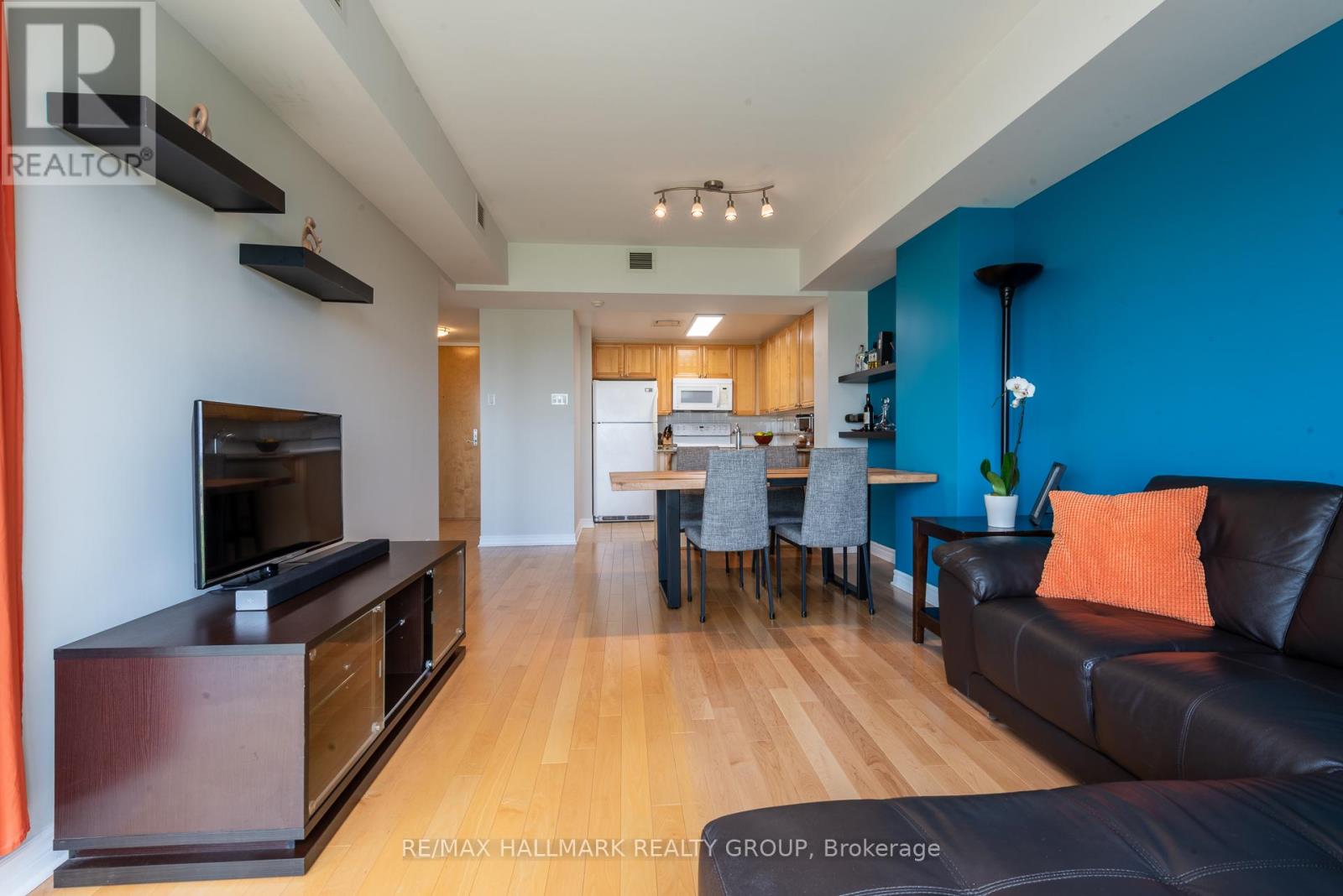 311 - 200 Lett Street