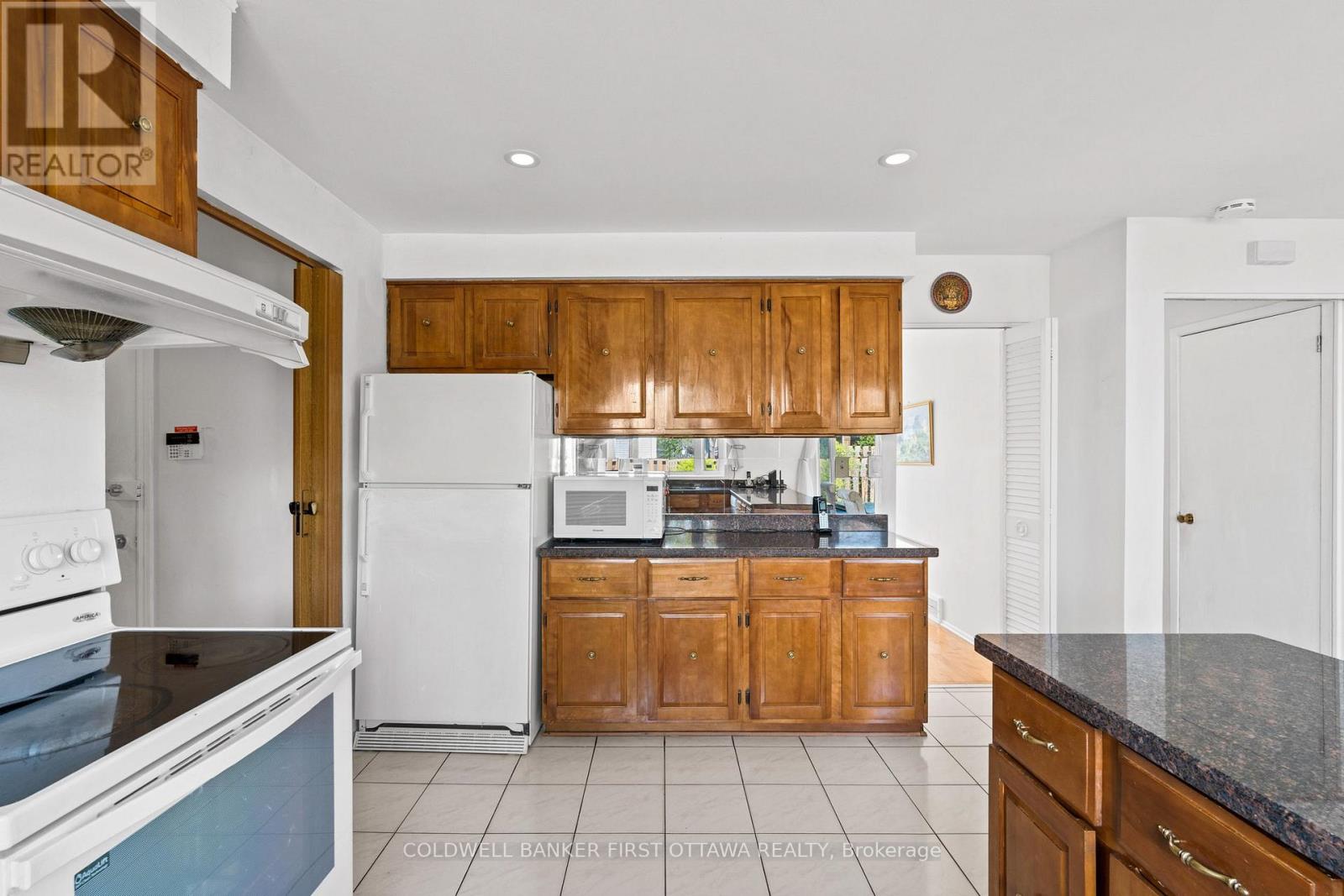 16 Denewood Crescent