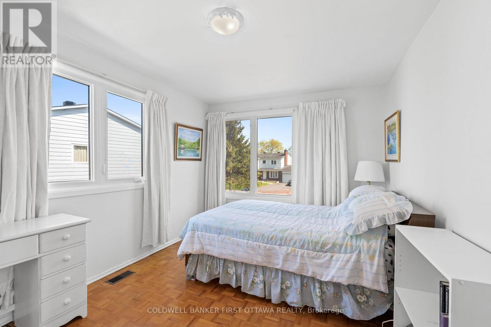 16 Denewood Crescent