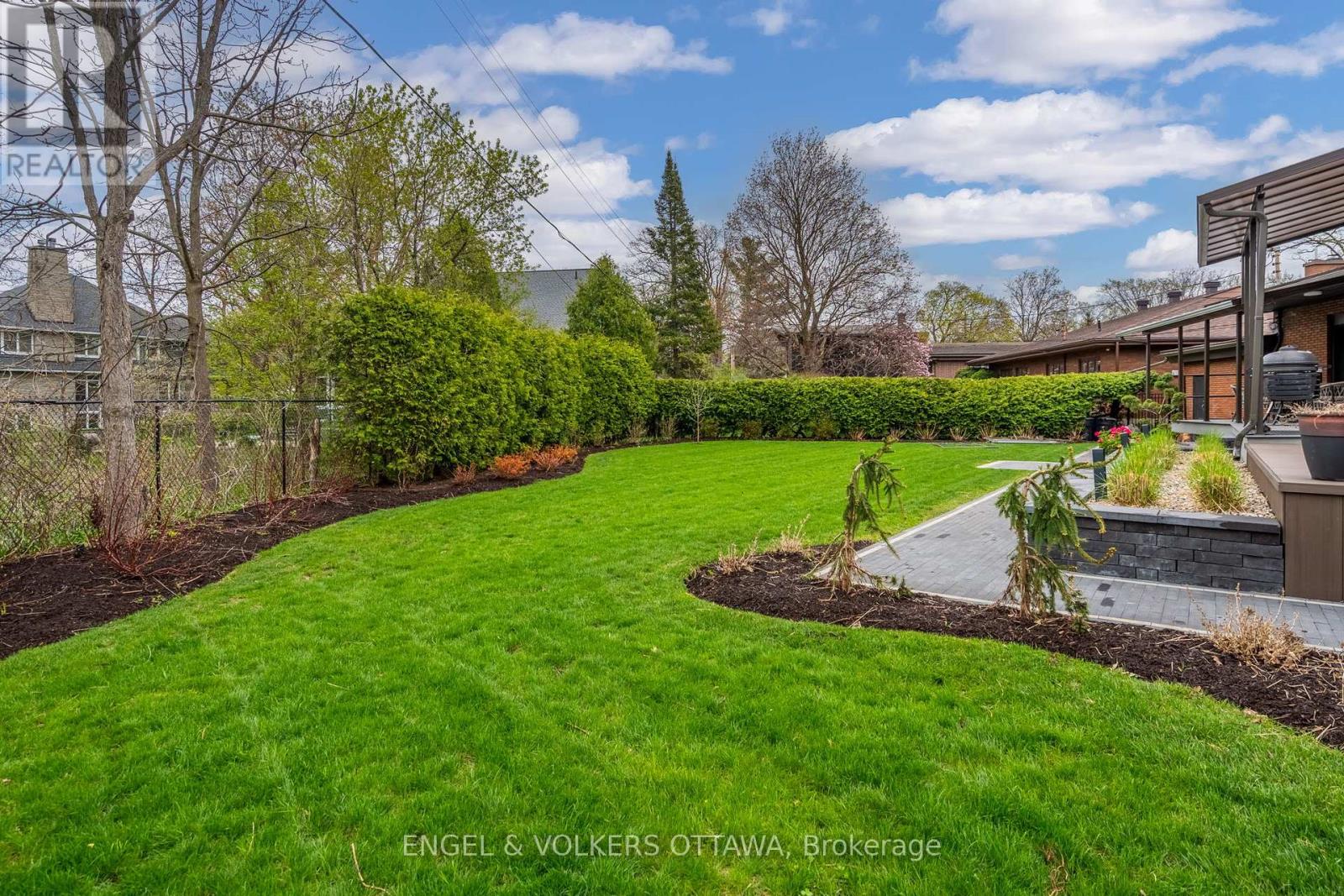 165 Island Park Drive
