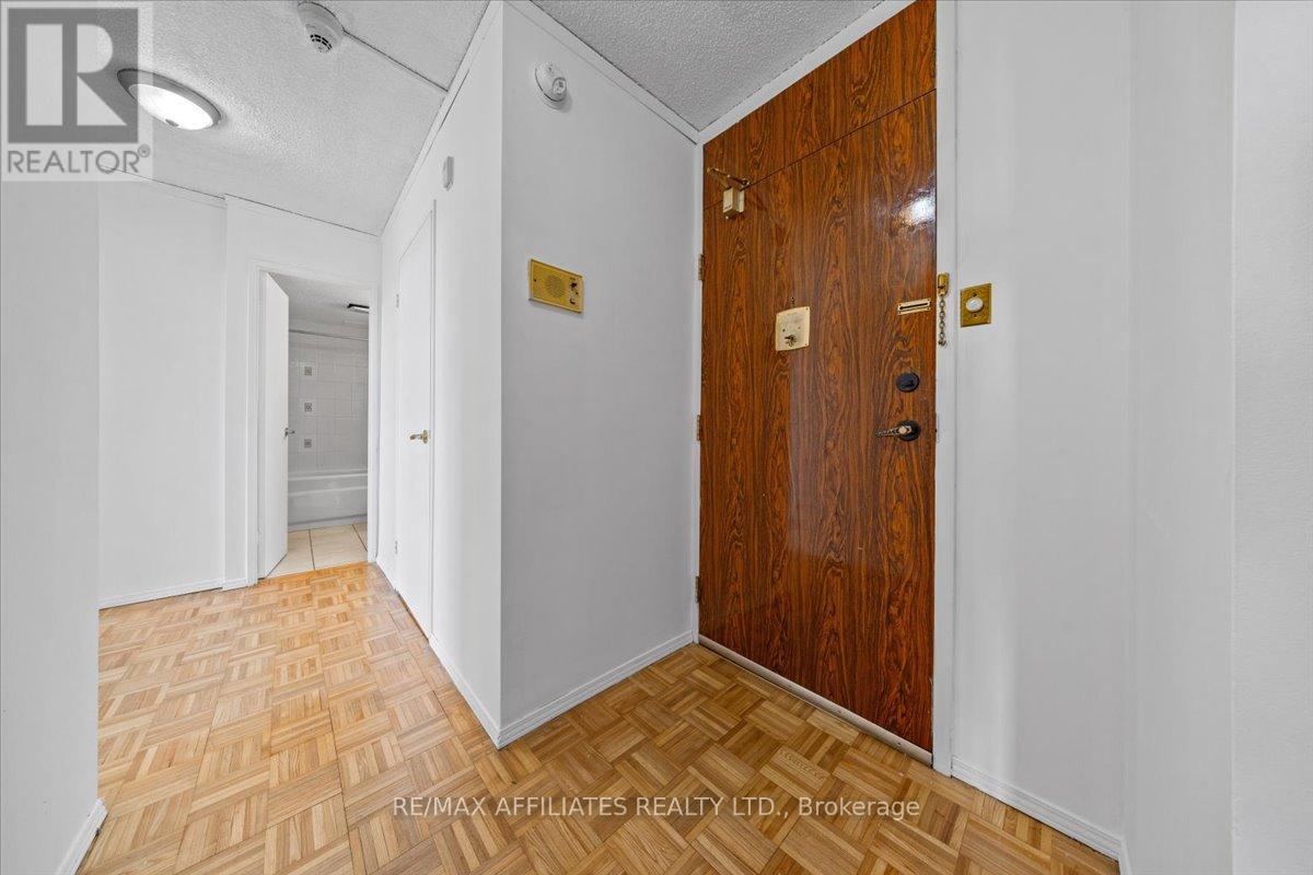 706 - 2000 Jasmine Crescent