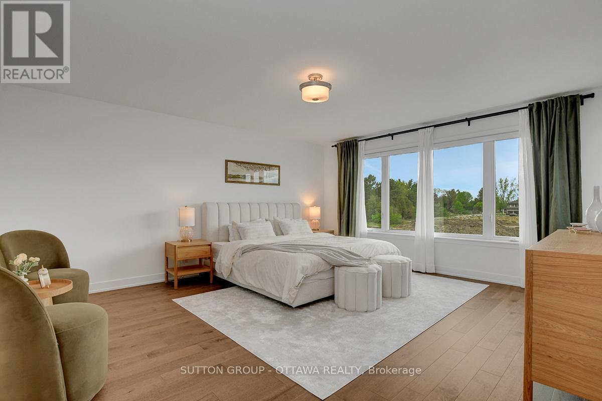 908 Duxbury Lane