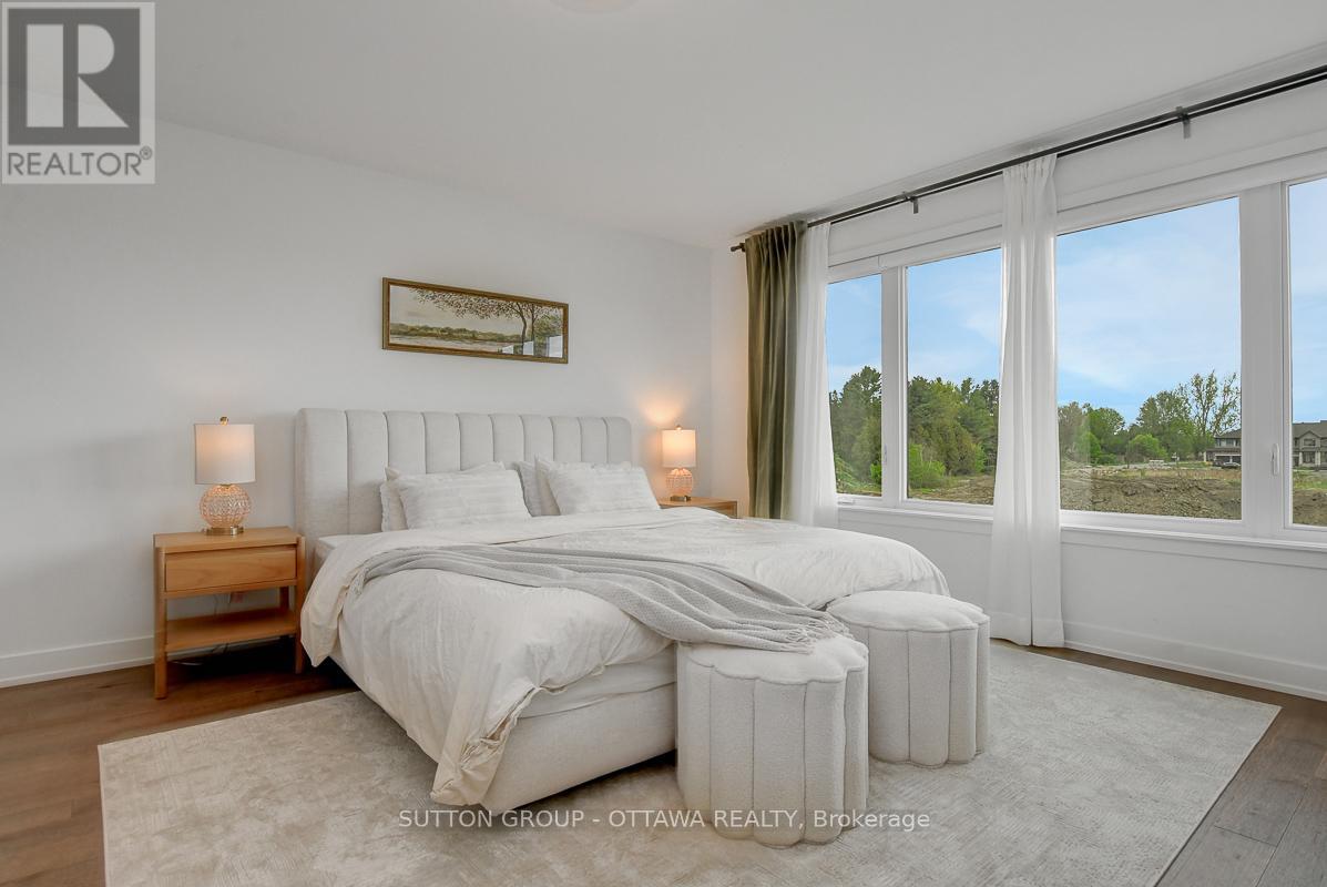908 Duxbury Lane
