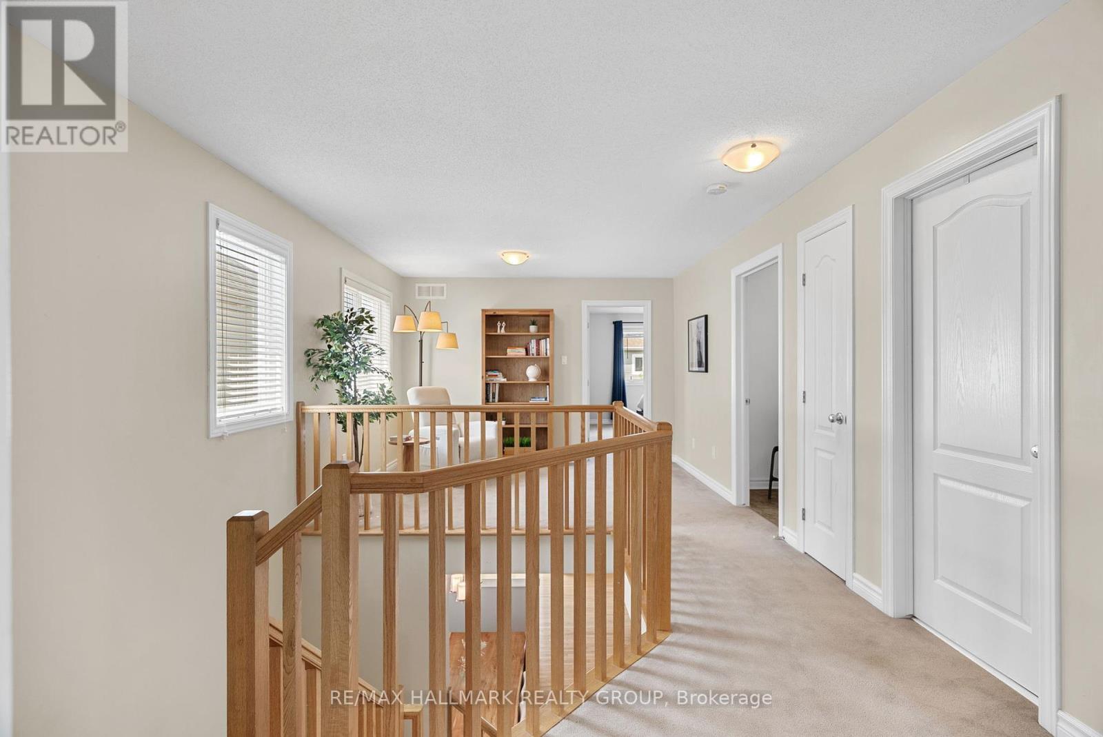 297 Mojave Crescent
