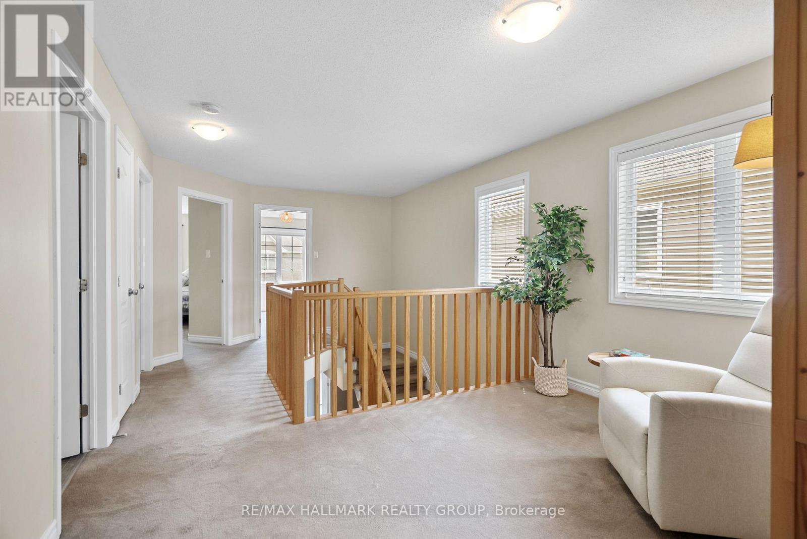 297 Mojave Crescent