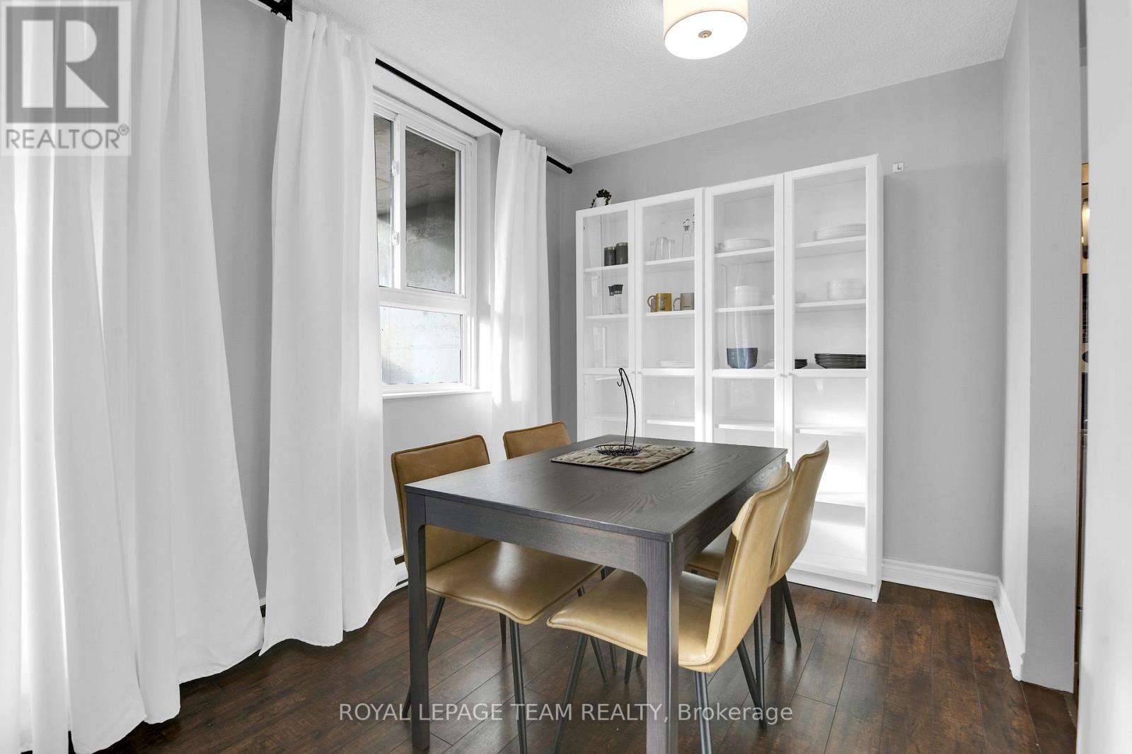 811 - 2000 Jasmine Crescent