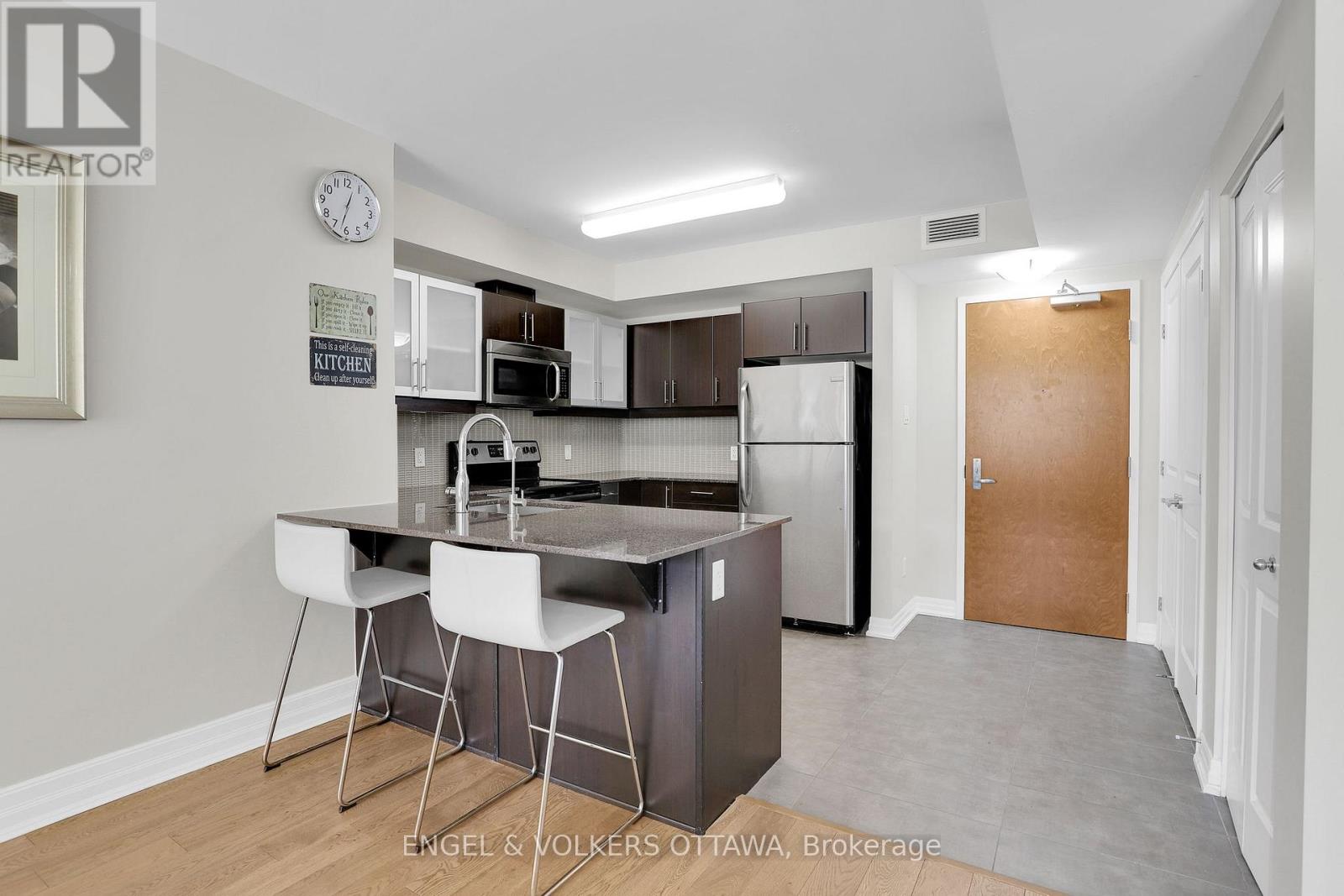 202 - 195 Besserer Street