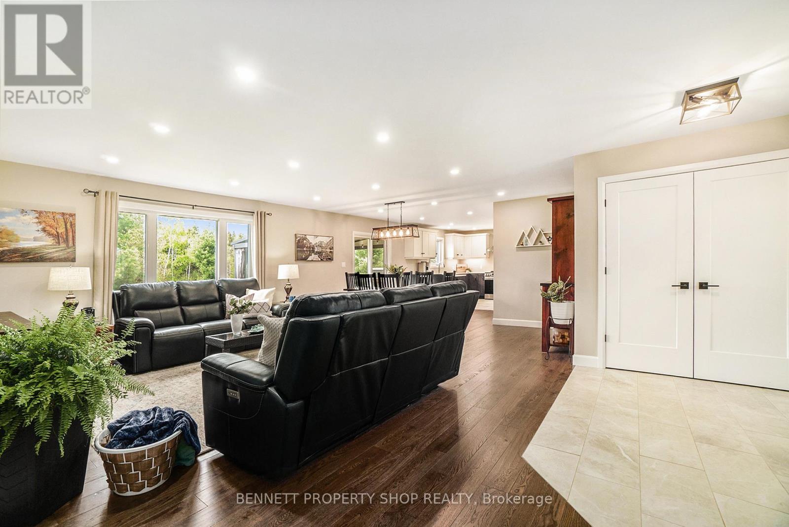 10541 Wylie Way