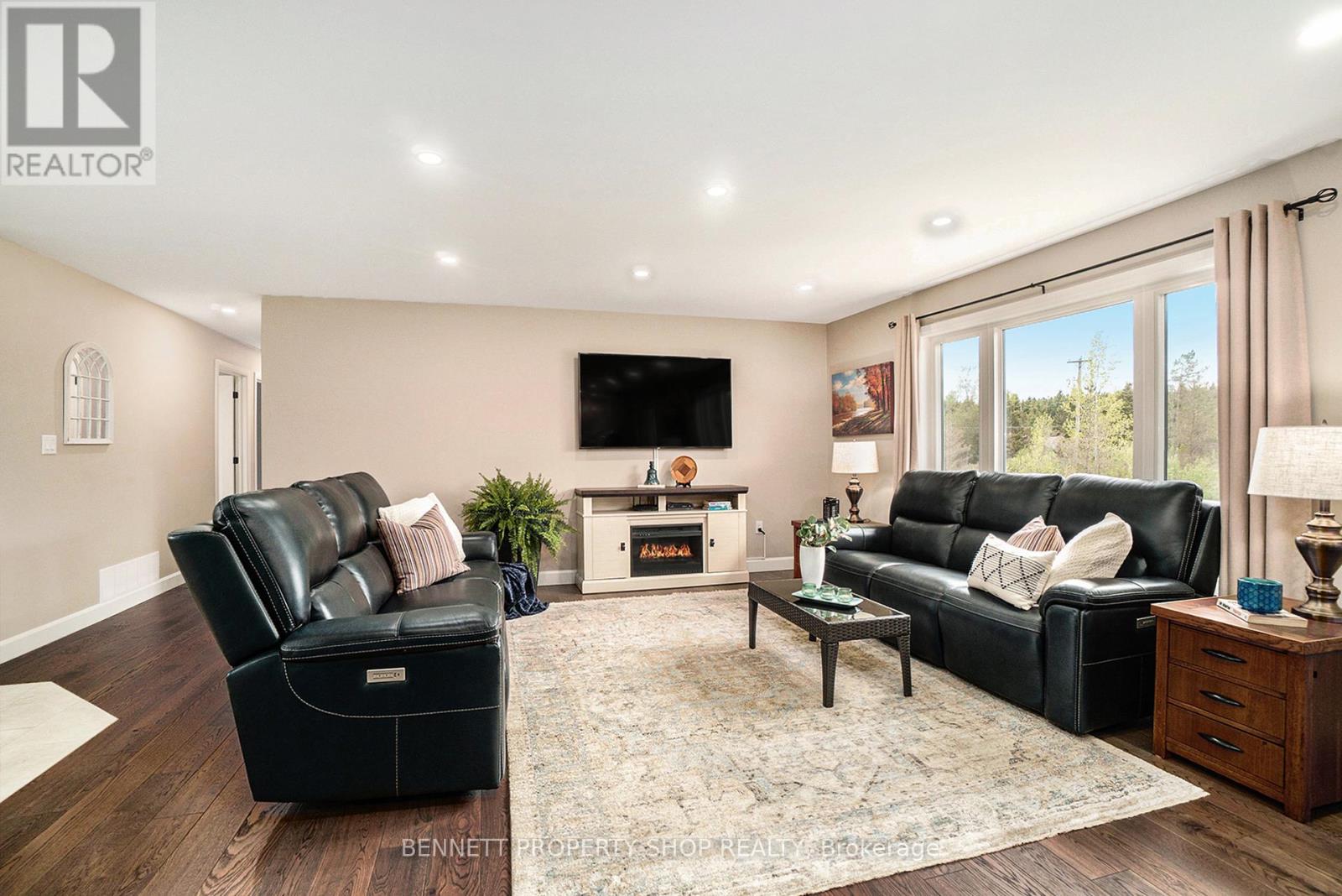 10541 Wylie Way