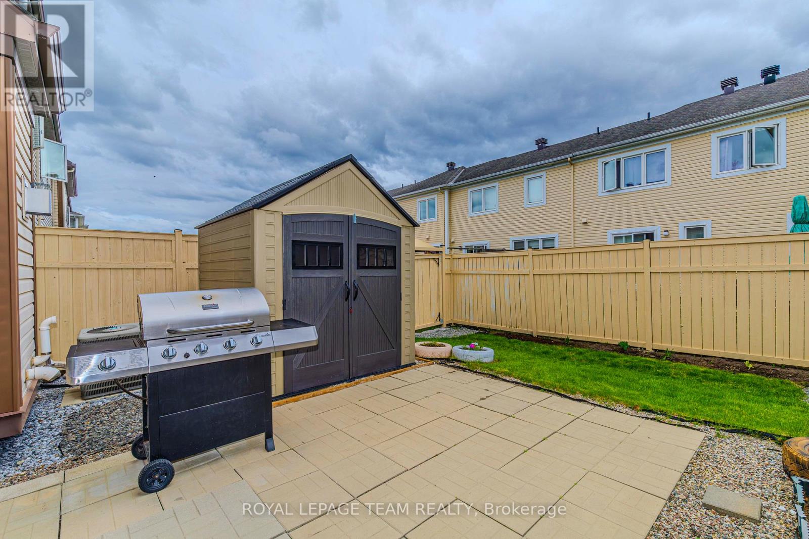 466 Meadowhawk Crescent