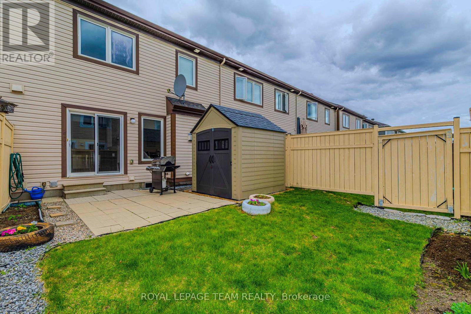 466 Meadowhawk Crescent