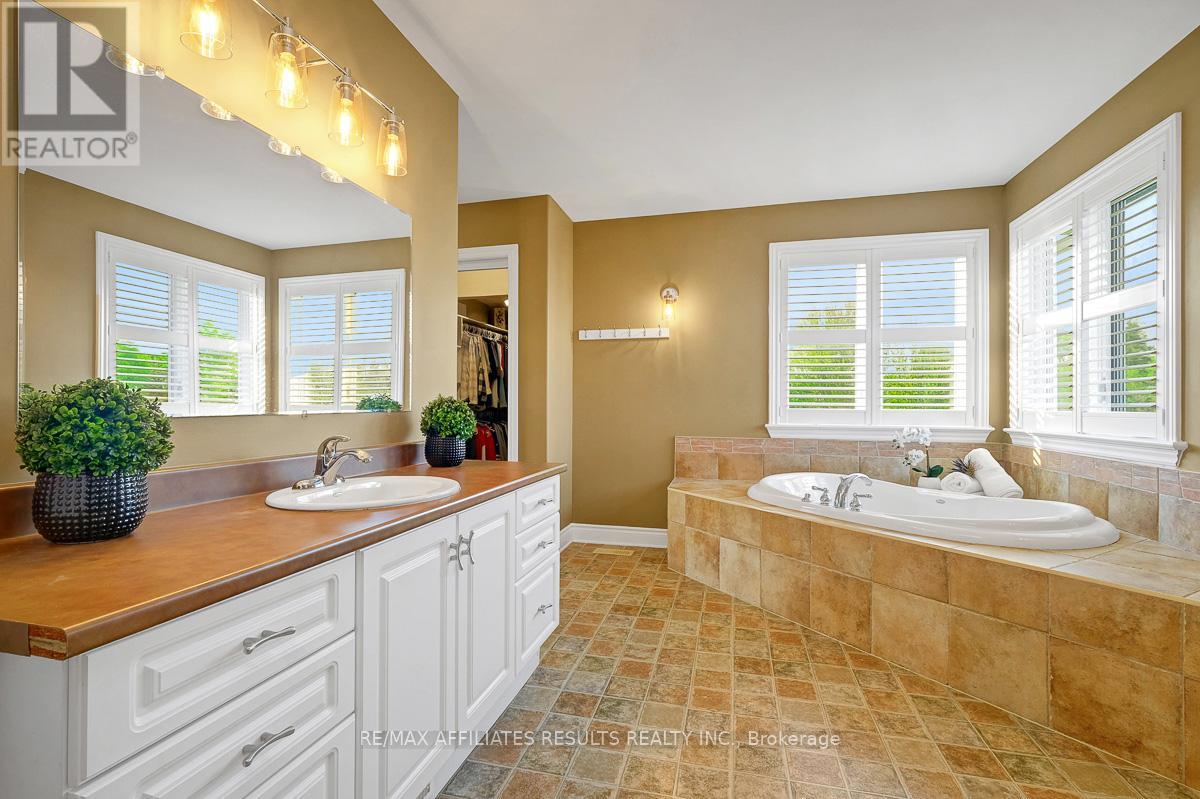 117 Scottwood Grove