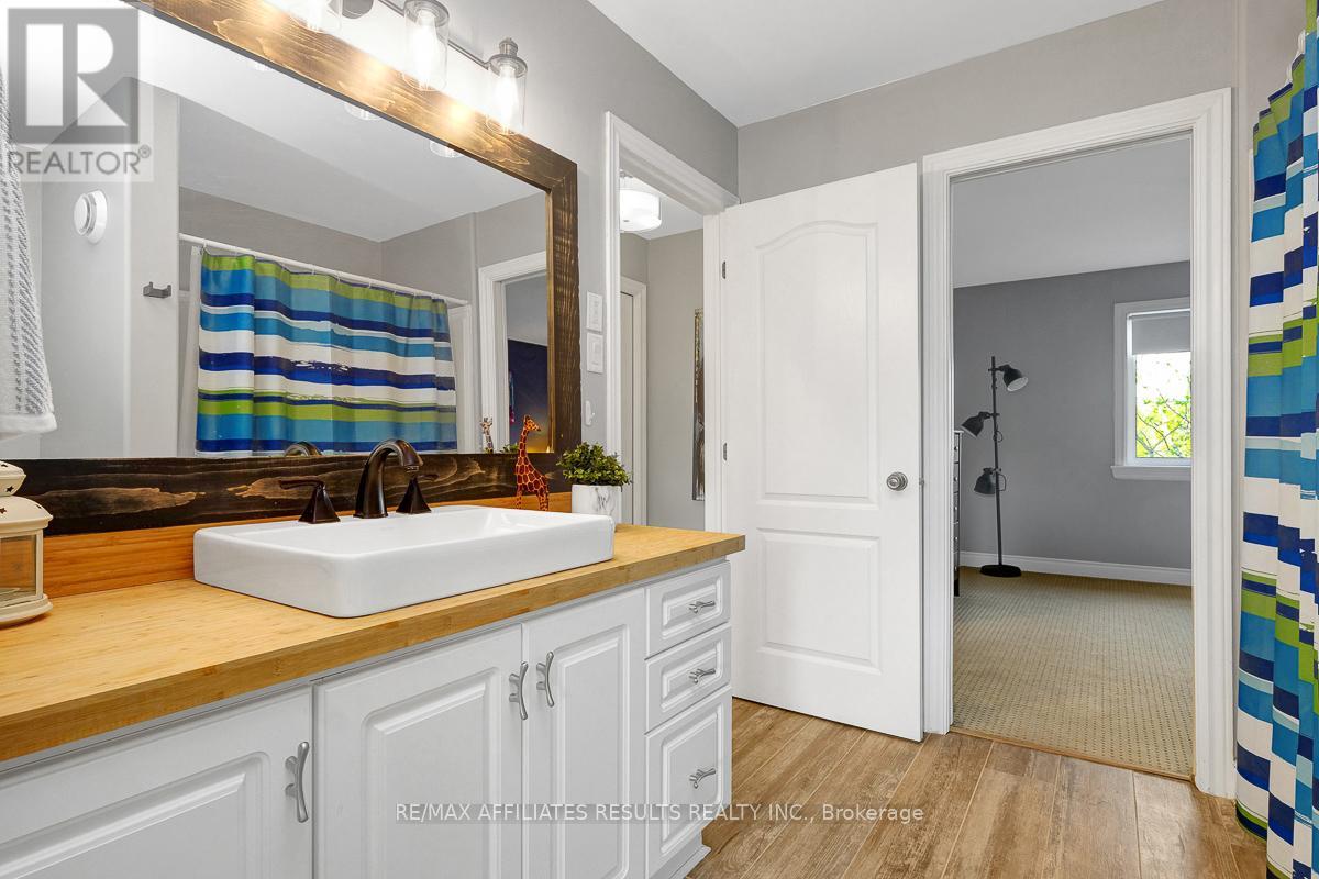 117 Scottwood Grove