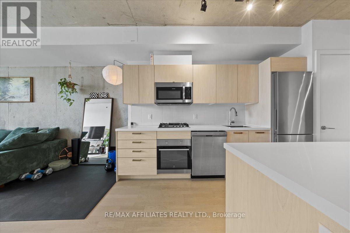 1408 - 203 Catherine Street